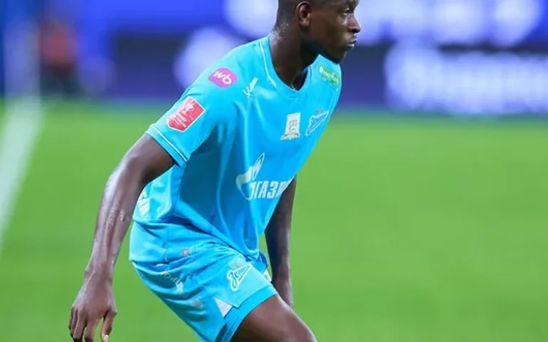 Ataque de drones na Rússia fecha aeroporto e teria sido motivo de atraso de apresentação de Luiz Henrique e Douglas Santos na seleção