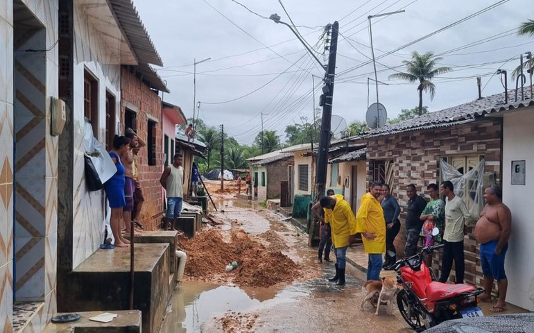 Defesa Civil: Alagoas está em alerta máximo devido às fortes chuvas