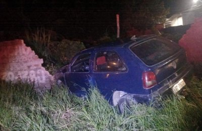 Polícia Militar prende condutor por embriaguez, após colisão contra muro na Cidade Universitária