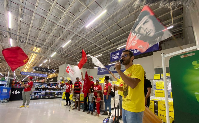 Protesto contra a fome mobiliza MLB em supermercado de Maceió