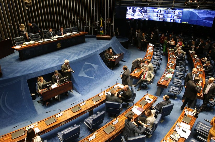 Deputados querem aprovar PEC da Blindagem para ampliar imunidade parlamentar