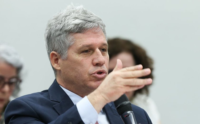 Ministro confirma exoneração de diretor envolvido no leilão do arroz