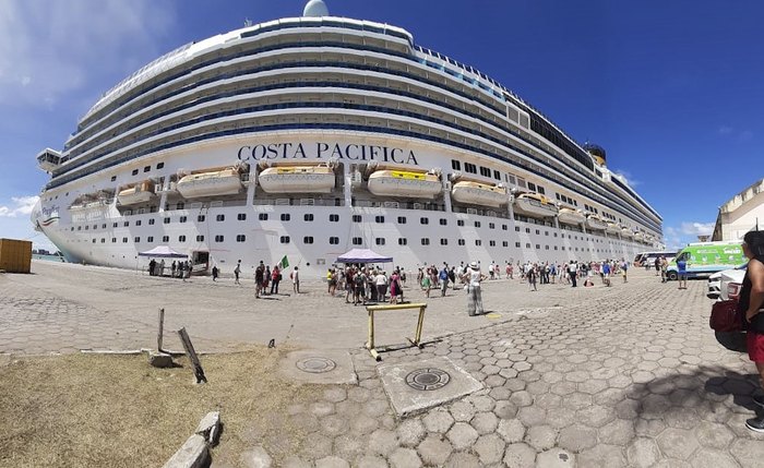 Costa Pacífica é um dos navios programados para aportar na cidade até abril deste ano