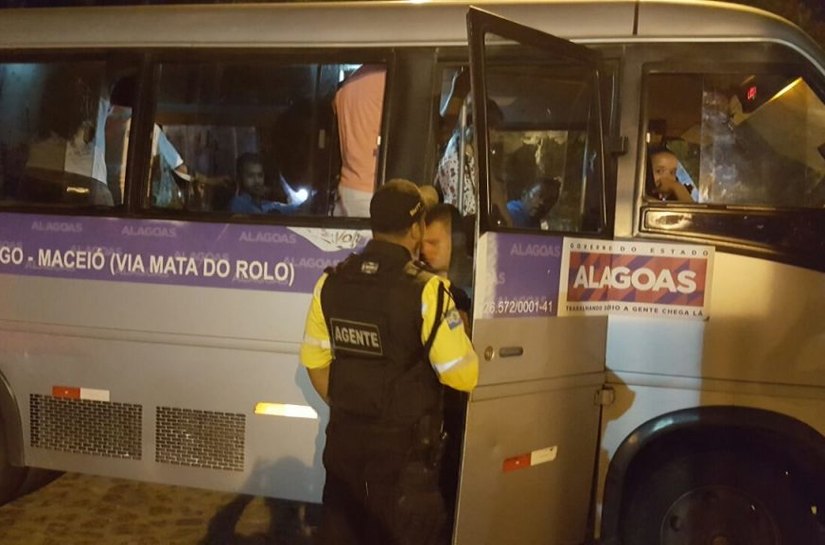 Operações da SMTT flagram irregularidades em transportes complementares