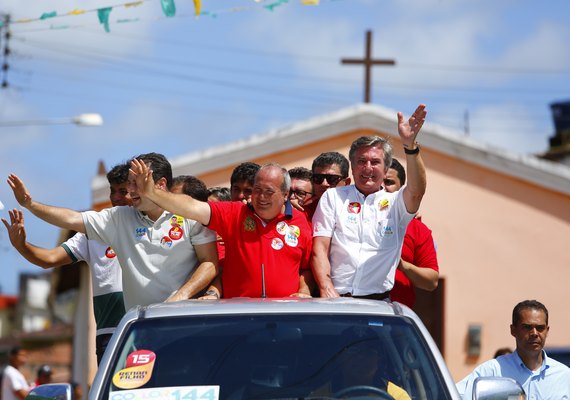 Litoral Norte demonstra apoio à reeleição do senador Fernando Collor