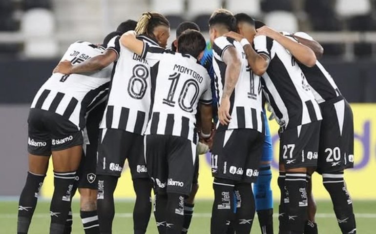 Na estreia de Franclim Carvalho, Botafogo empata com Caracas e frustra torcida