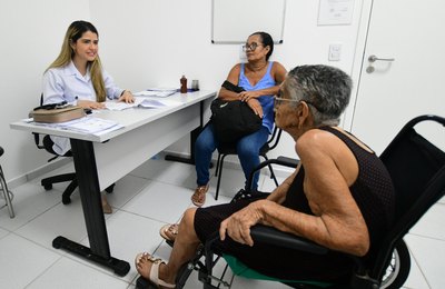 Lei federal garante direito a acompanhante para mulheres em atendimentos médicos