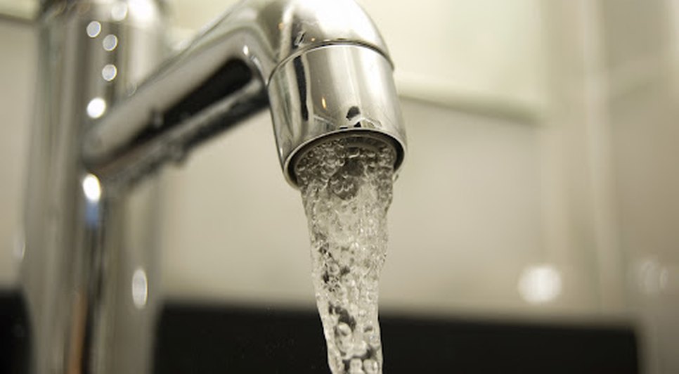 quais-os-principais-problemas-em-ingerir-agua-direto-da-torneira / Foto: Foto: reprodução