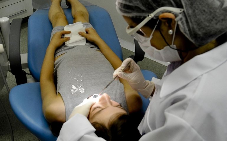 Iniciativa seleciona jovens para tratamento odontológico gratuito