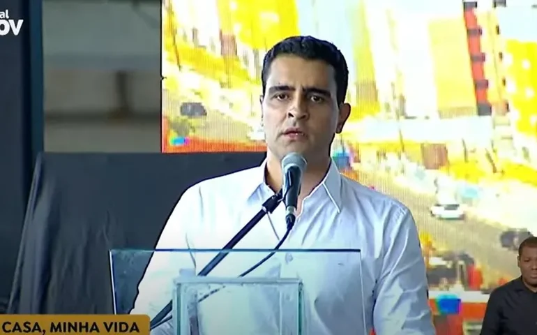 JHC discursou tenso e ufano para quem era o ‘dono da casa’ no Vergel