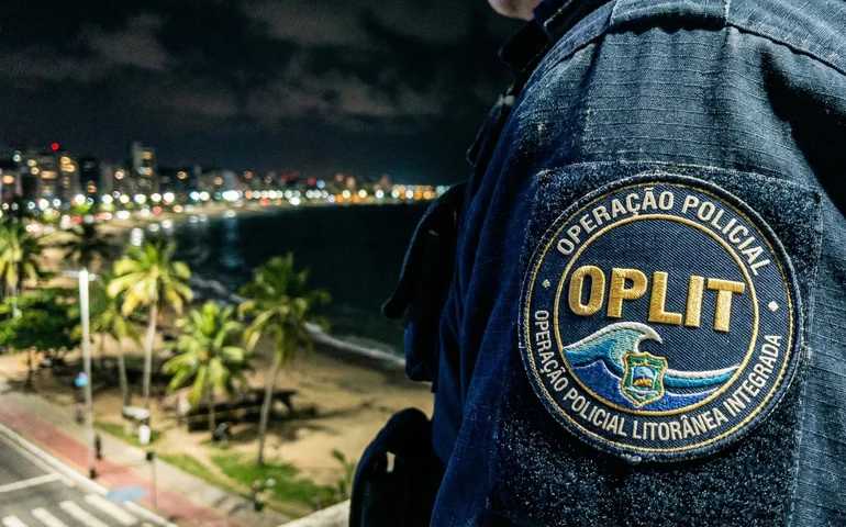 Turista mineiro é preso em flagrante na Pajuçara após chamar policial da Oplit de “nordestino nojento”