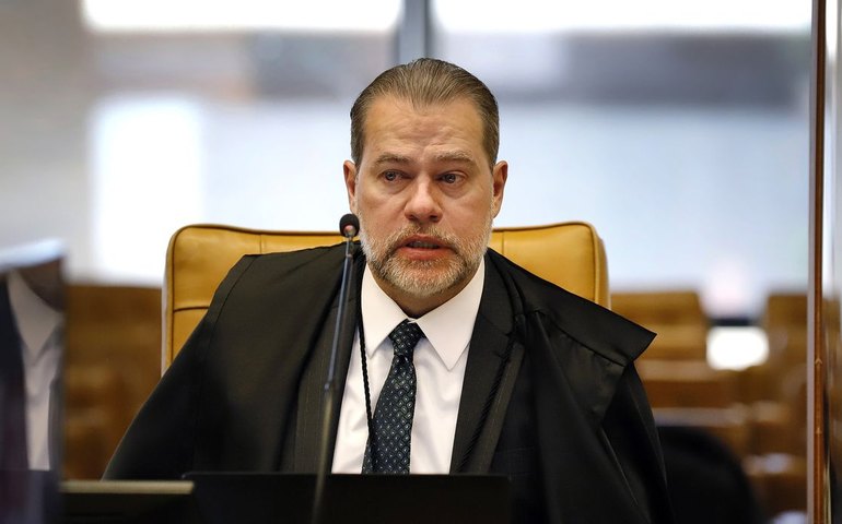 STF suspende análise de recursos das big techs sobre conteúdos ilegais