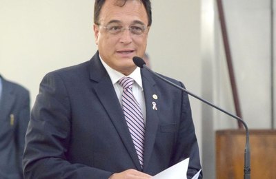 Portadores de doenças crônicas e pacientes internados poderão receber assistência odontológica gratuita  