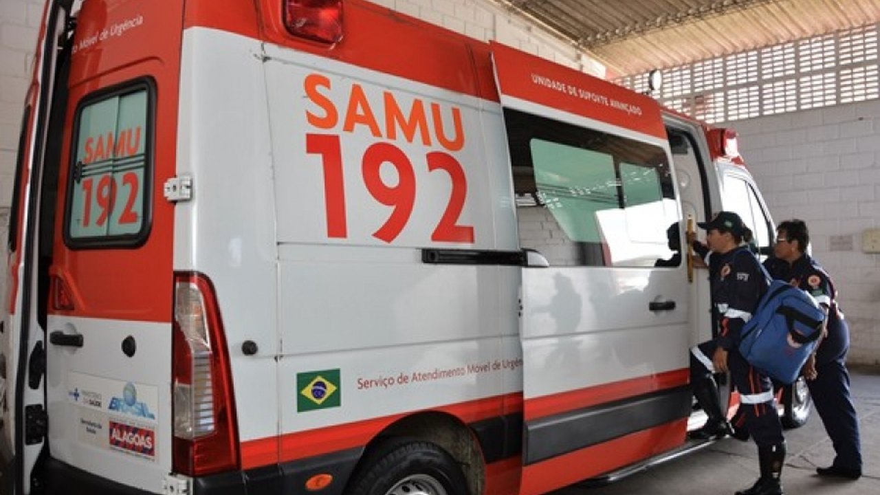 Socorristas do Samu fazem parto dentro da ambulância