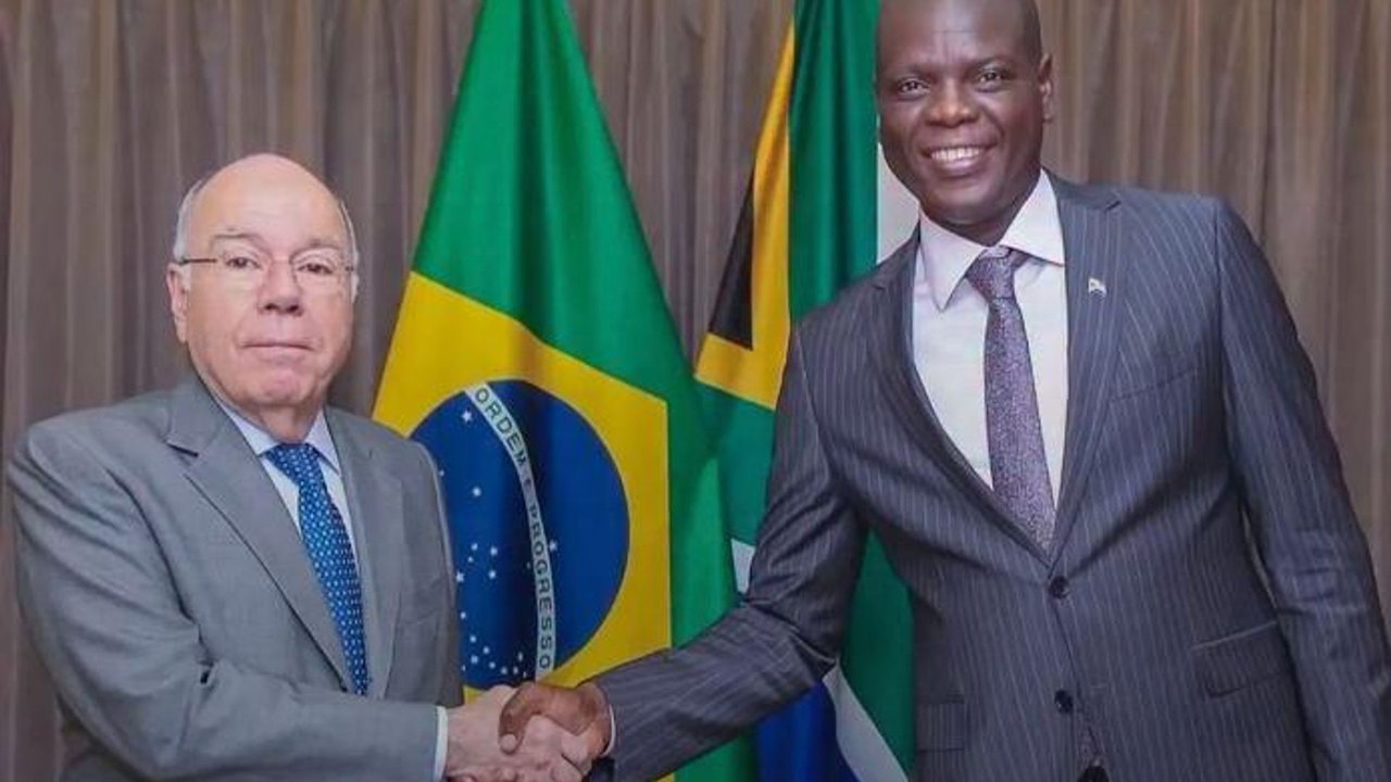 Brasil e África do Sul avançam em defesa, comércio e minerais críticos