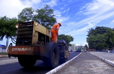 Prefeitura inicia obra de pavimentação asfáltica no Dique Estrada