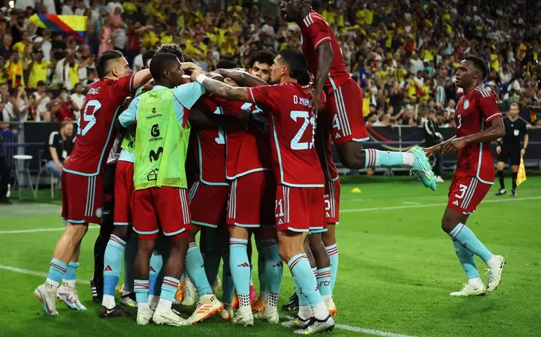 Com 'olé', Colômbia vence amistoso por 2 a 0 em Gelsenkirchen e aumenta a crise na Alemanha