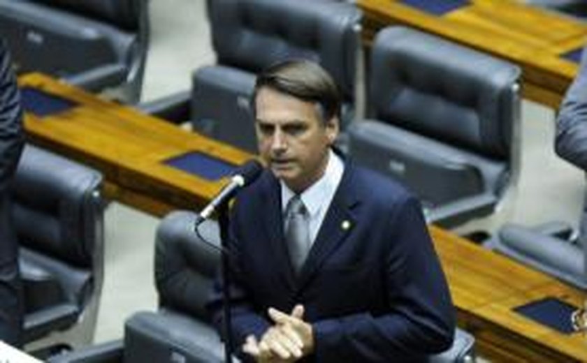 PGR denuncia Bolsonaro ao Supremo por incitação ao crime de estupro