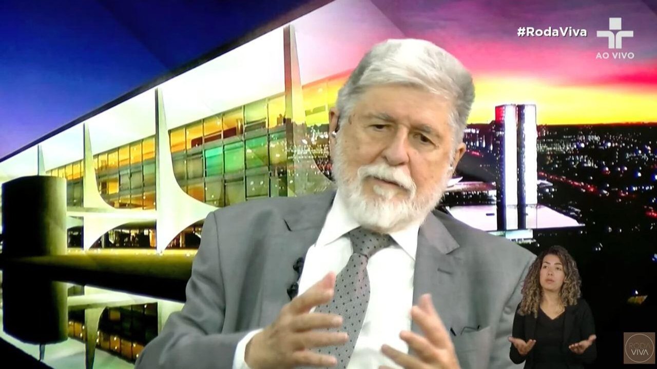 Celso Amorim rebate 'anti-americanismo' e ressalta que 'Brasil não é quintal de ninguém'