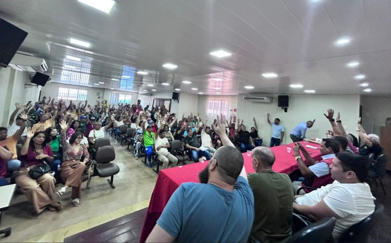 Servidores municipais aprovam proposta de 10% e cobrarão negociação com a Prefeitura de Maceió