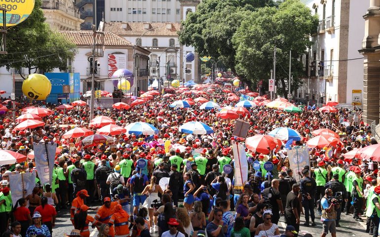 Carnaval teve menos furtos e roubos de celulares, diz governo do Rio