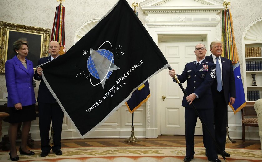 Força Espacial dos EUA aprimora planos de armamento para nova 'estrutura de combate', diz mídia