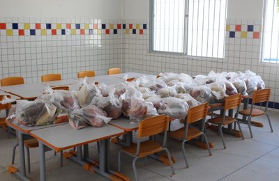 Prefeitura de Maceió inicia entrega de kits de alimentação escolar a partir desta quarta-feira 