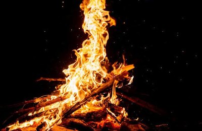 Prefeitura de Palmeira faz alerta à população palmeirense para não acender fogueiras no asfalto