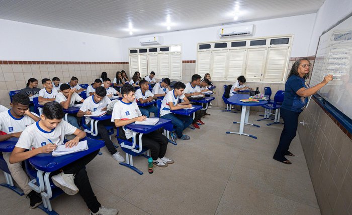 Governo inicia calendário de pagamento do Fundef para profissionais da educação Governo inicia calendário de pagamento do Fundef para profissionais da educação