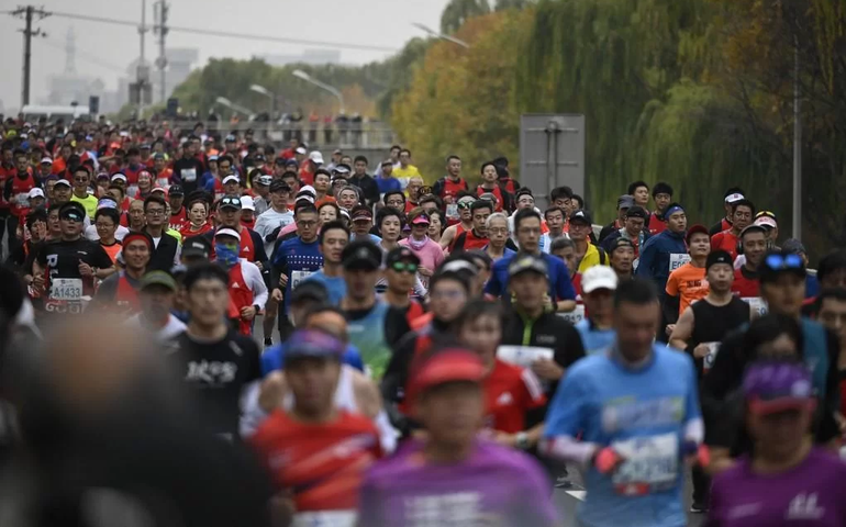 Maratona de Pequim retorna, mas China mantém política ‘covid-zero’