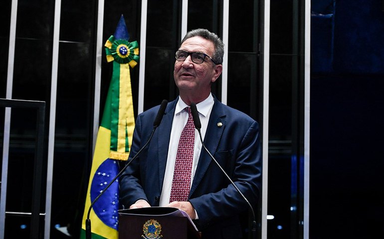 Lei garante atendimento prioritário para doador de sangue e autista