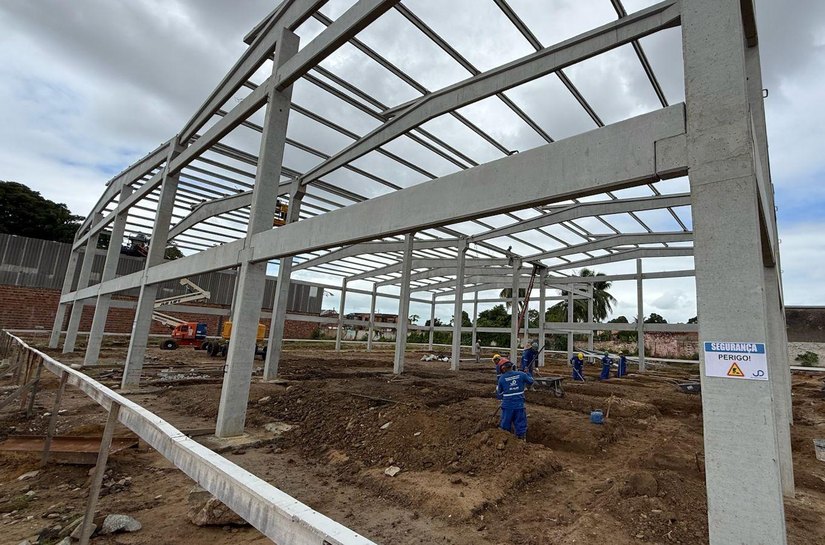 Novo Mercado Público do Tabuleiro começa a ganhar forma com avanço das obras