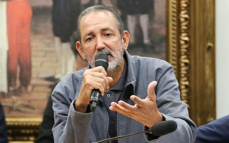 Rainha diz que governo ainda tem muito a fazer pela reforma agrária