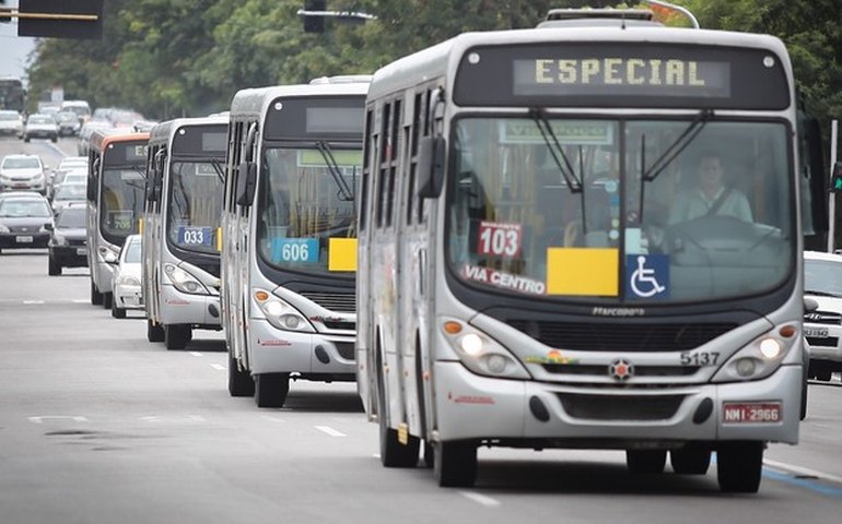 Sinturb oficializa pedido de reajuste da tarifa de ônibus na SMTT