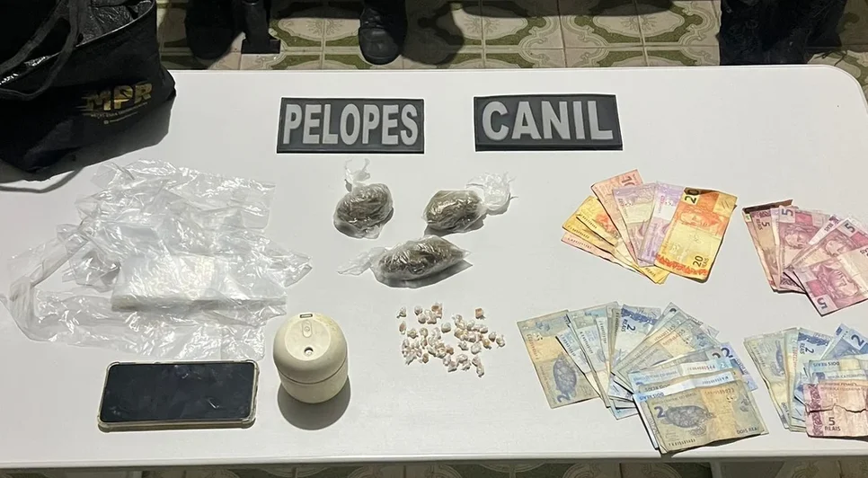 Suspeito foi preso portando mais de um tipo de drogas. Foto: Reprodução.