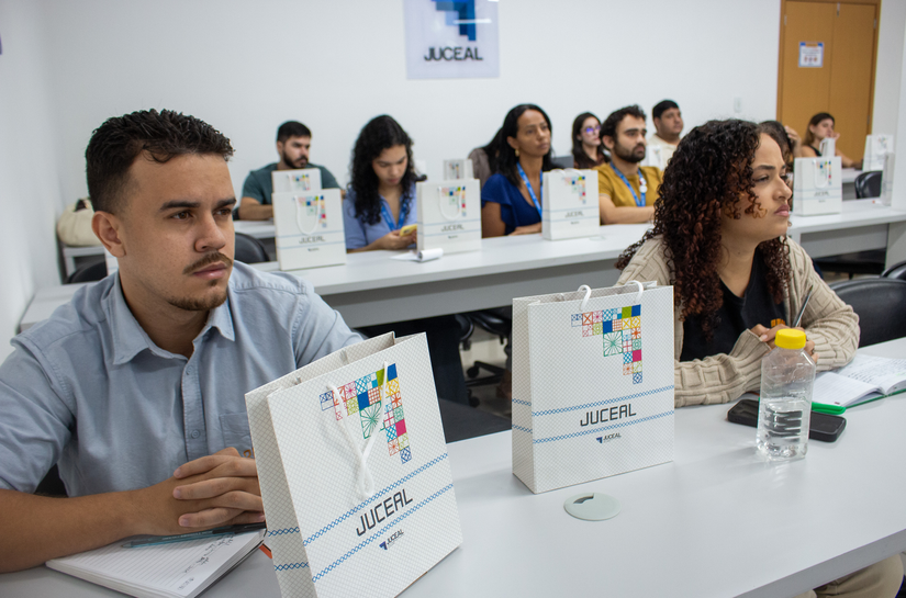 Junta Comercial de Alagoas promove capacitação sobre sociedades anônimas