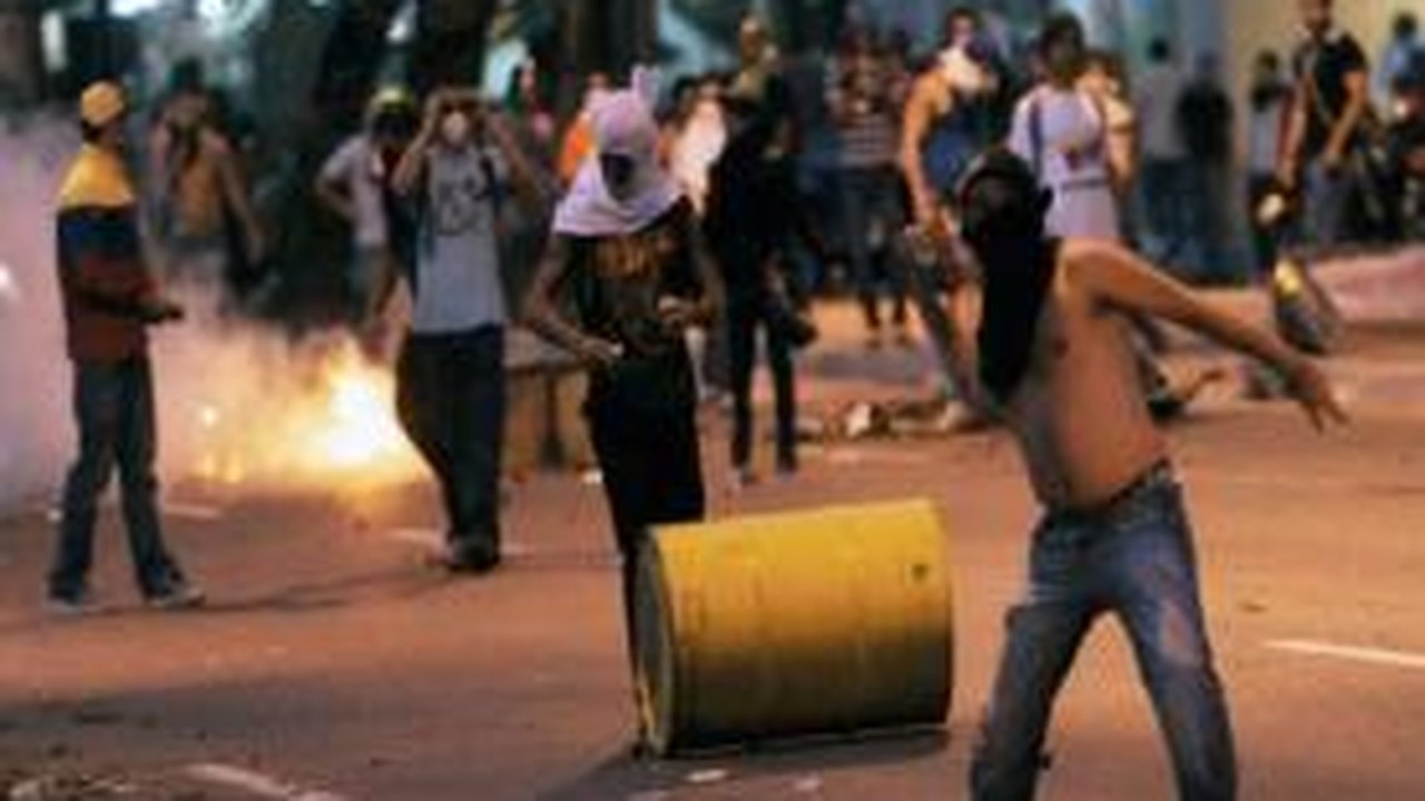Diplomatas dos EUA têm 48 horas para deixar Venezuela, diz chanceler