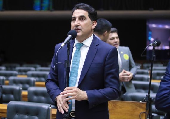 Projeto obriga aplicativos de transporte de passageiros a oferecer opção 'táxi'