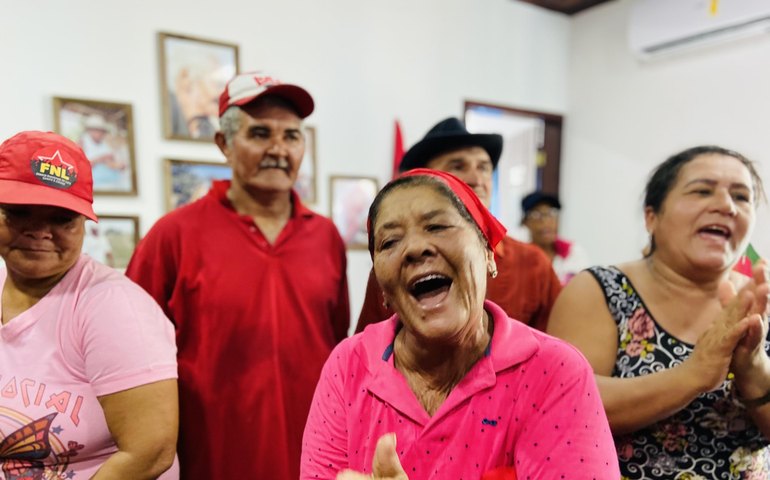  Mulheres camponesas são recebidas pelo presidente do Iteral em dia de mobilização 