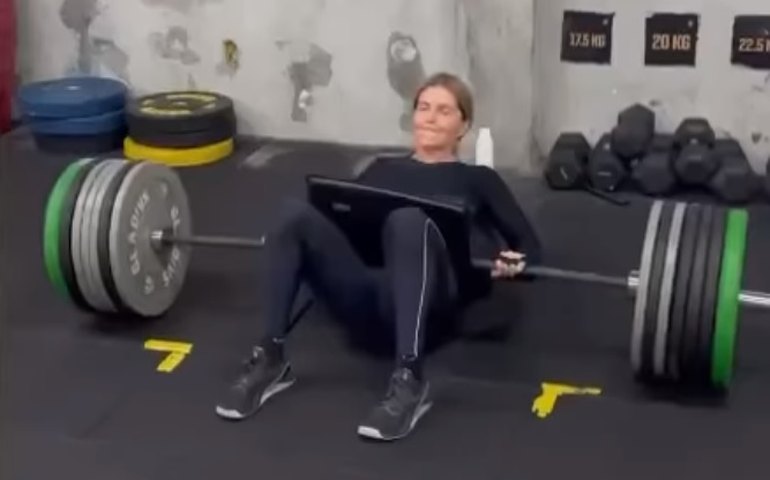 Maria Padilha e Jessica Alba: as 5 famosas que fazem crossfit depois dos 40 anos; veja os efeitos