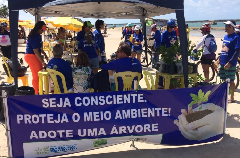 Dia Mundial do Meio Ambiente é comemorado na Praia do Francês