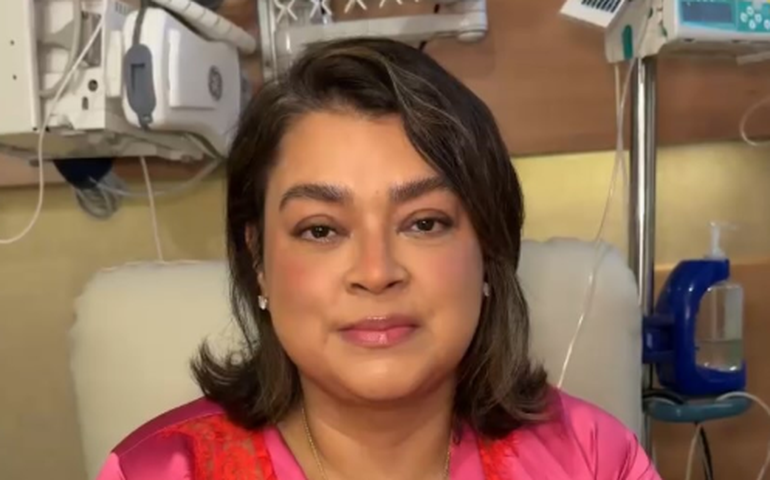 Preta Gil faz registros em casa após 15 dias internada