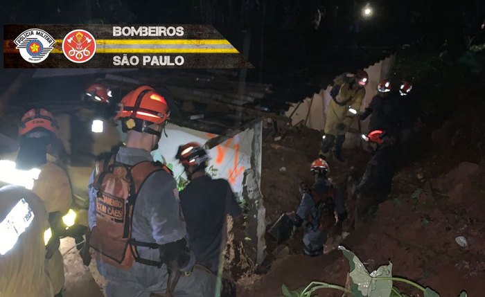 Bombeiros foram acionados para resgatar vítimas