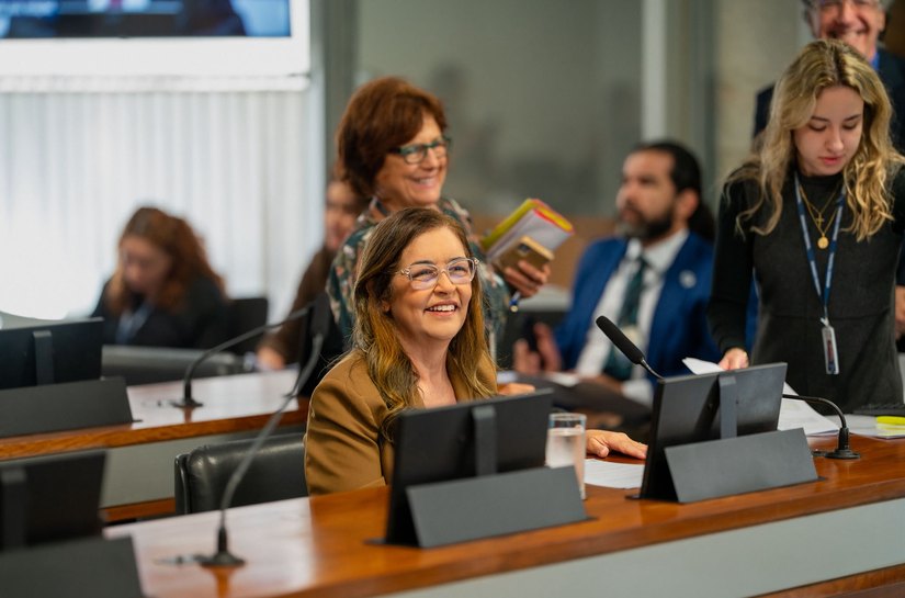 Dra. Eudócia lidera ranking de senadores que mais apresentaram propostas no primeiro semestre de 2026