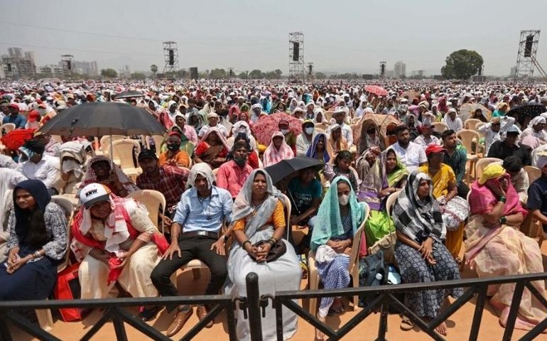 Cinco pessoas morrem durante evento de show aéreo na Índia, devido ao calor extremo