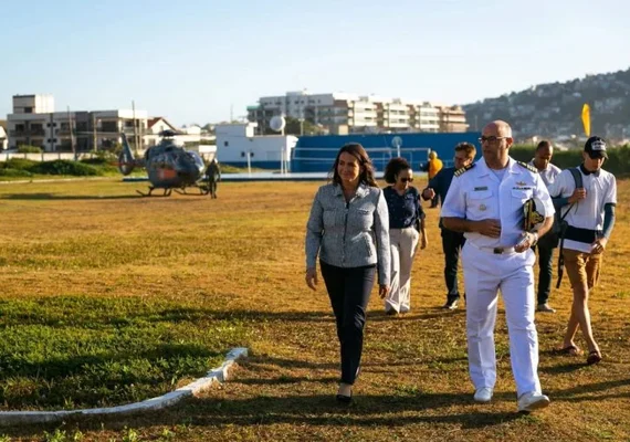 Bolsonaro recebe presidente da Hungria nesta segunda-feira (11)