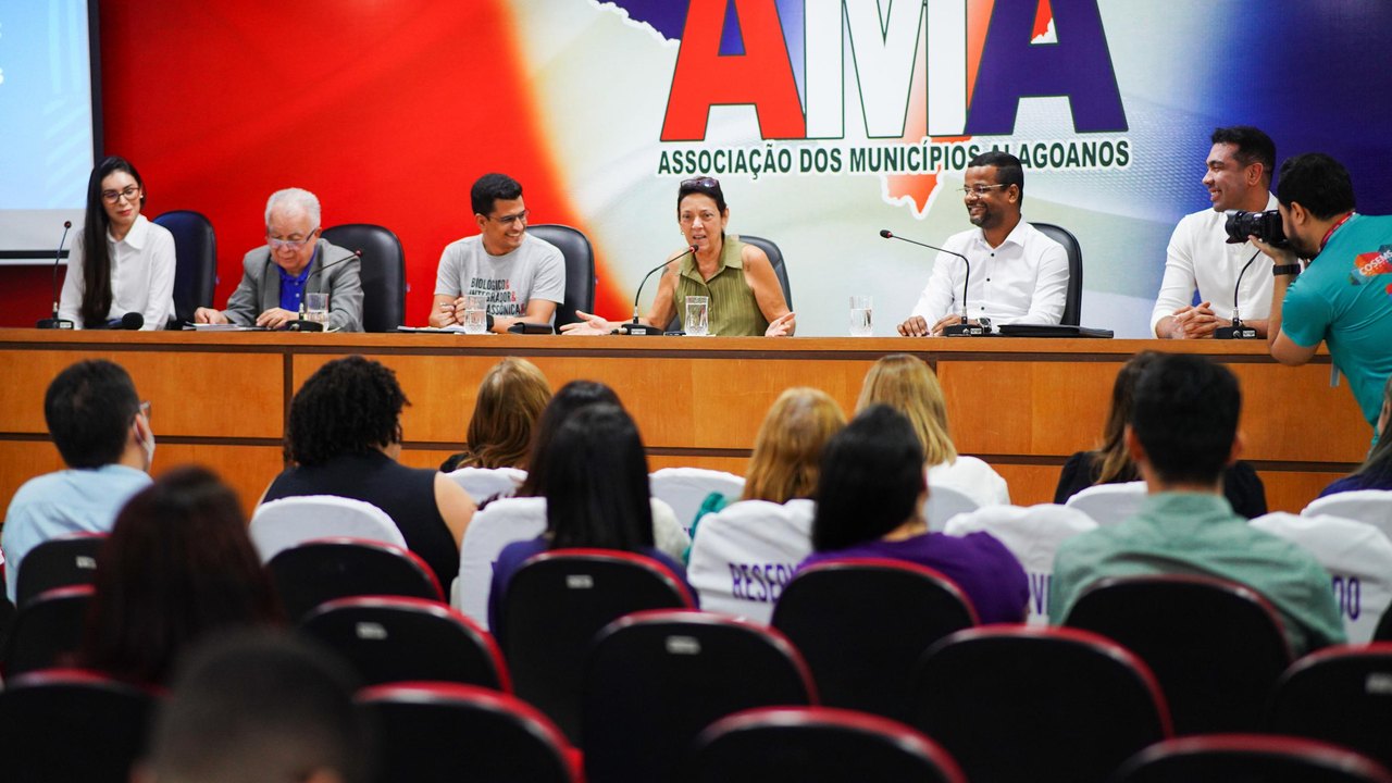  Gestores estaduais e municipais se reúnem para debater políticas públicas para o SUS 