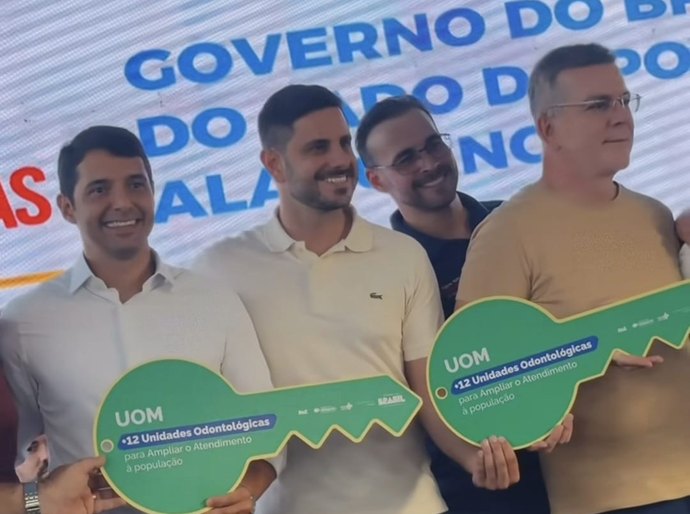 Prefeito Dalminho recebe unidade odontológica móvel do Ministério da Saúde para Belo Monte