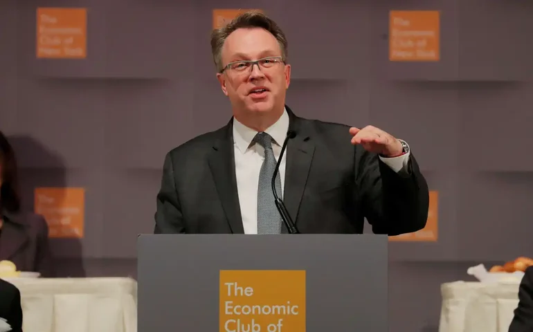 Taxa de juros natural é difícil de determinar com precisão, afirma presidente do Fed de NY