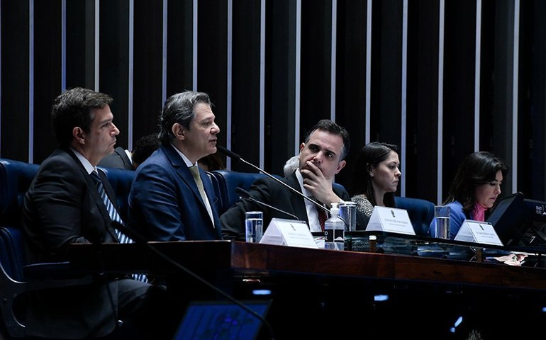 Roberto Campos Neto diz que redução dos juros do cartão é um dos temas mais complexos já enfrentados no BC